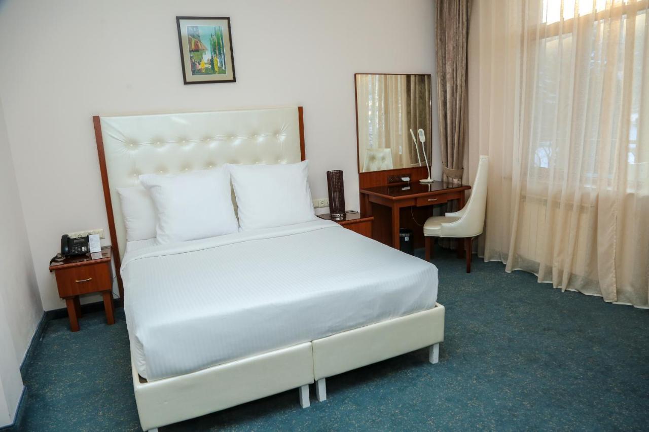 צ'אקאדזור Kecharis Hotel And Resort מראה חיצוני תמונה